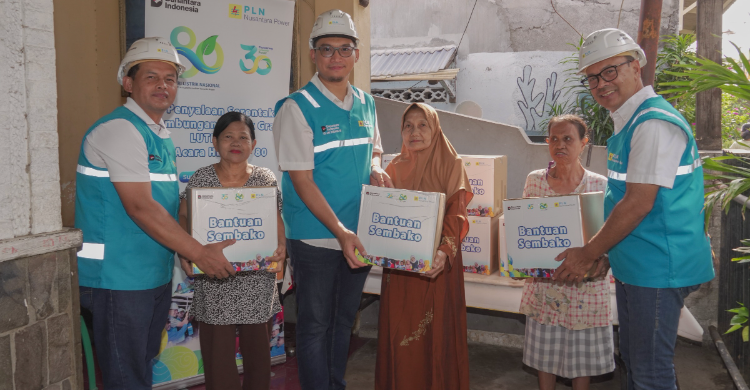 PLN Nusantara Power Brings Light to 100 Underprivileged Families in East Java Through the Light Up The Dream Program