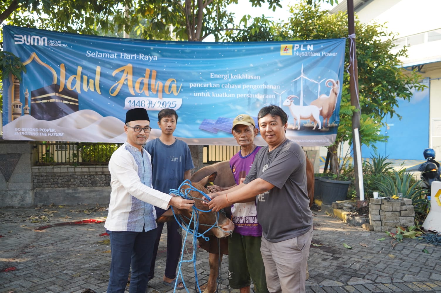 Qurban untuk Negeri: PLN Nusantara Power Hadirkan Kebahagiaan di Idul Adha